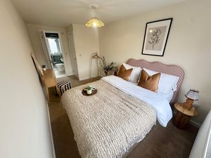 Photo 17- click for photo gallery